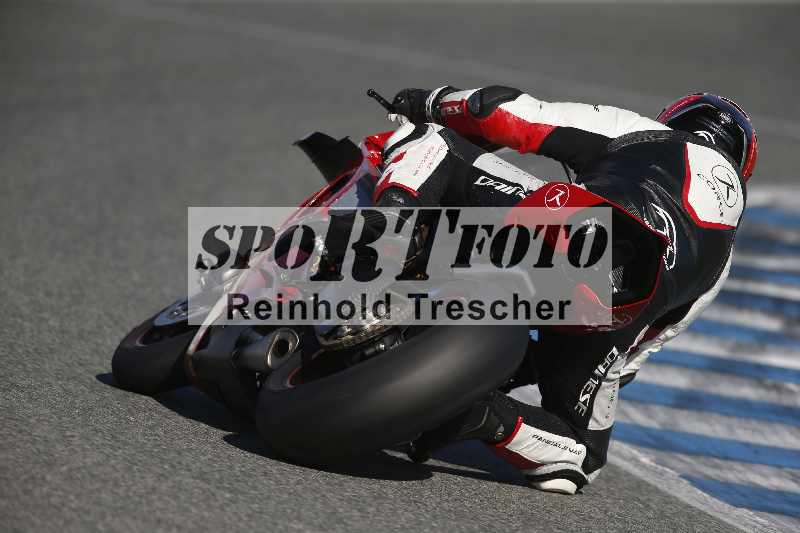 /Archiv-2024/01 26.-28.01.2024 Moto Center Thun Jerez/Gruppe schwarz-black/864